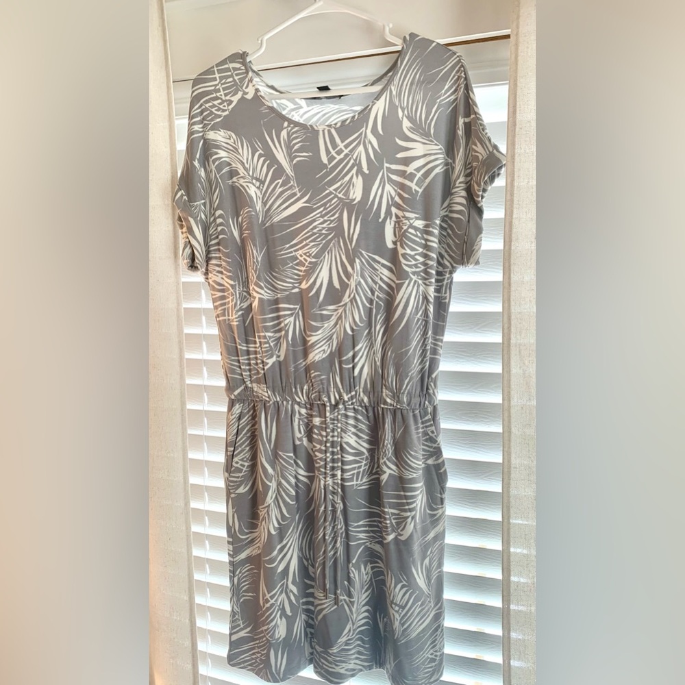 NWOT COMFY DRESS